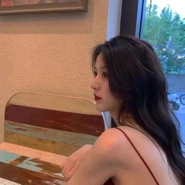 使人误解的工房主～关于原英雄队伍的杂役人员，实际上除了战斗能力外全是SSS的故事～